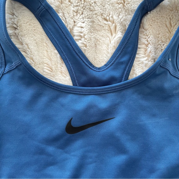 Nike Sports Bra ❤️ - Picture 4 of 4